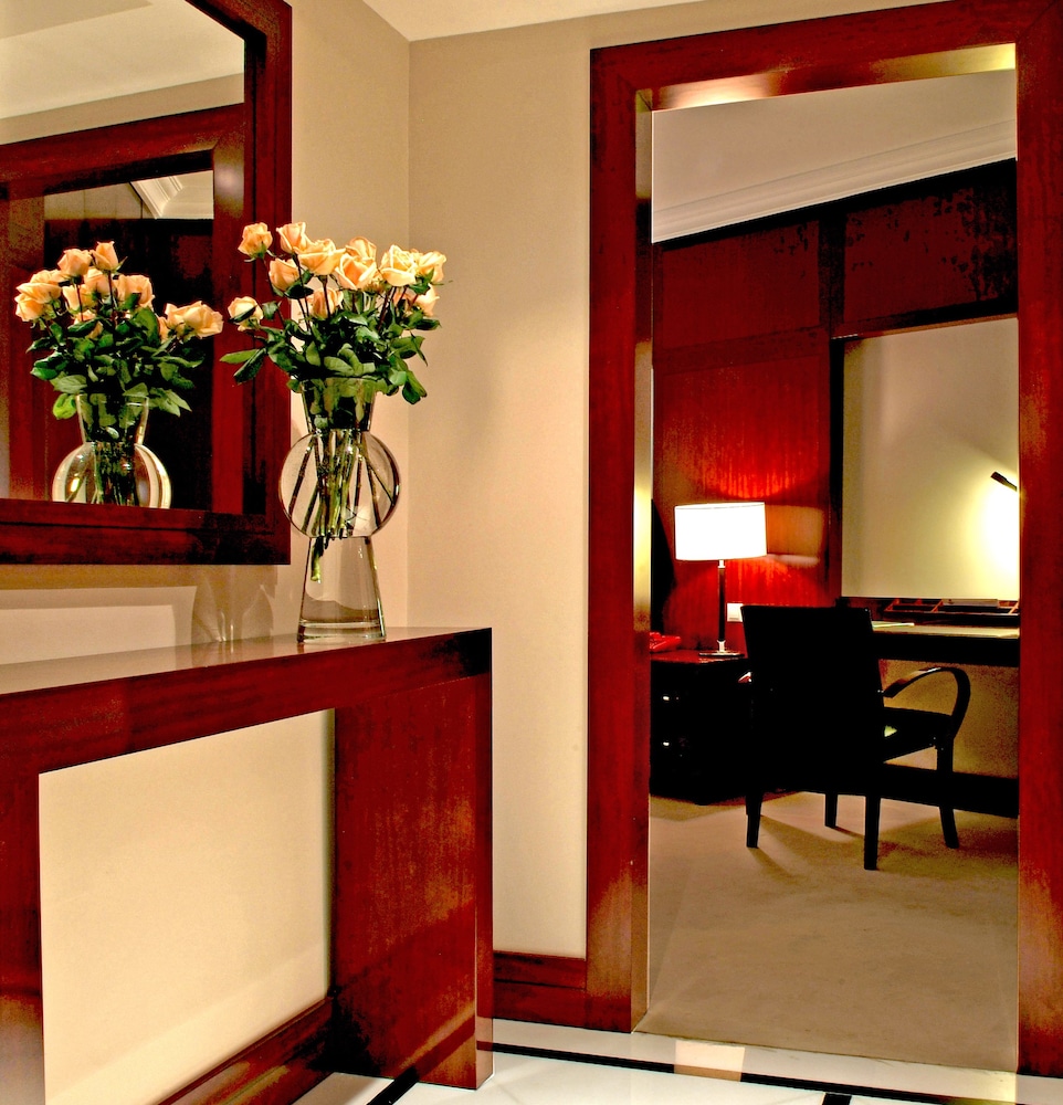 Almira Hotel Thermal Spa & Convention Center Rezervasyon