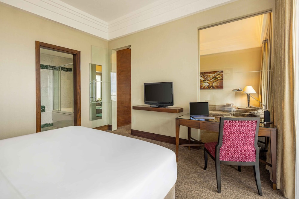 Celik Palas Convention Center & Thermal Spa Rezervasyon