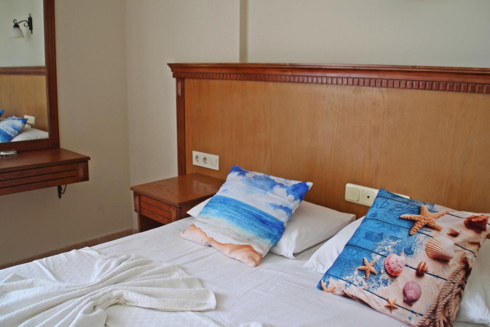 Hotel Rosy Suites Rezervasyon