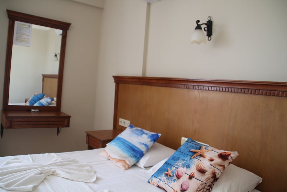 Hotel Rosy Suites Rezervasyon