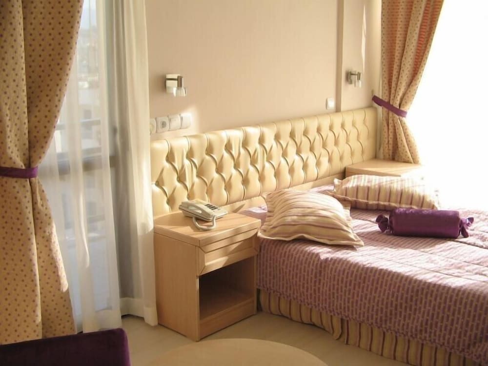 Porteras Otel Rezervasyon