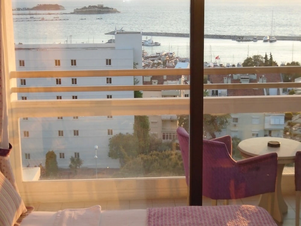 Porteras Otel Rezervasyon