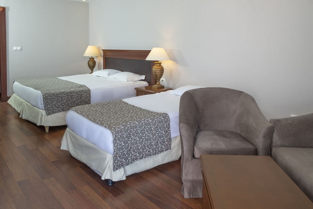 Bodrum Holiday Resort & Spa Rezervasyon