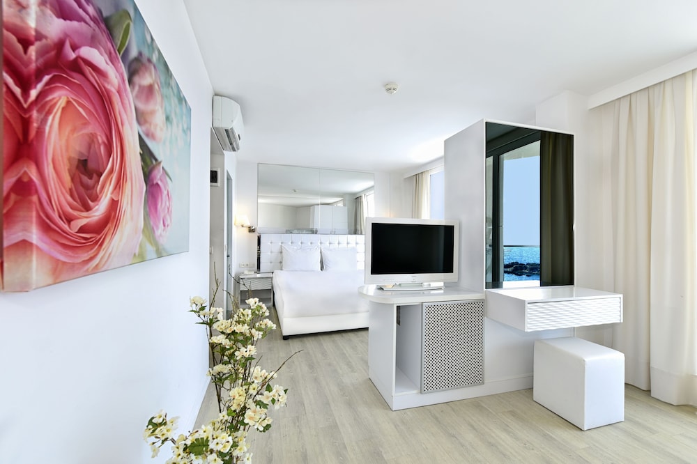 Le Bleu Hotel & Resort Rezervasyon