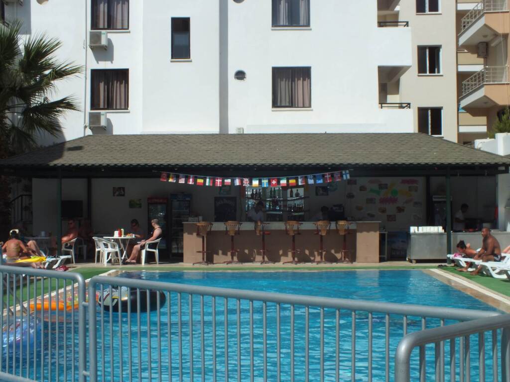 Tuntas Suites Altinkum Rezervasyon