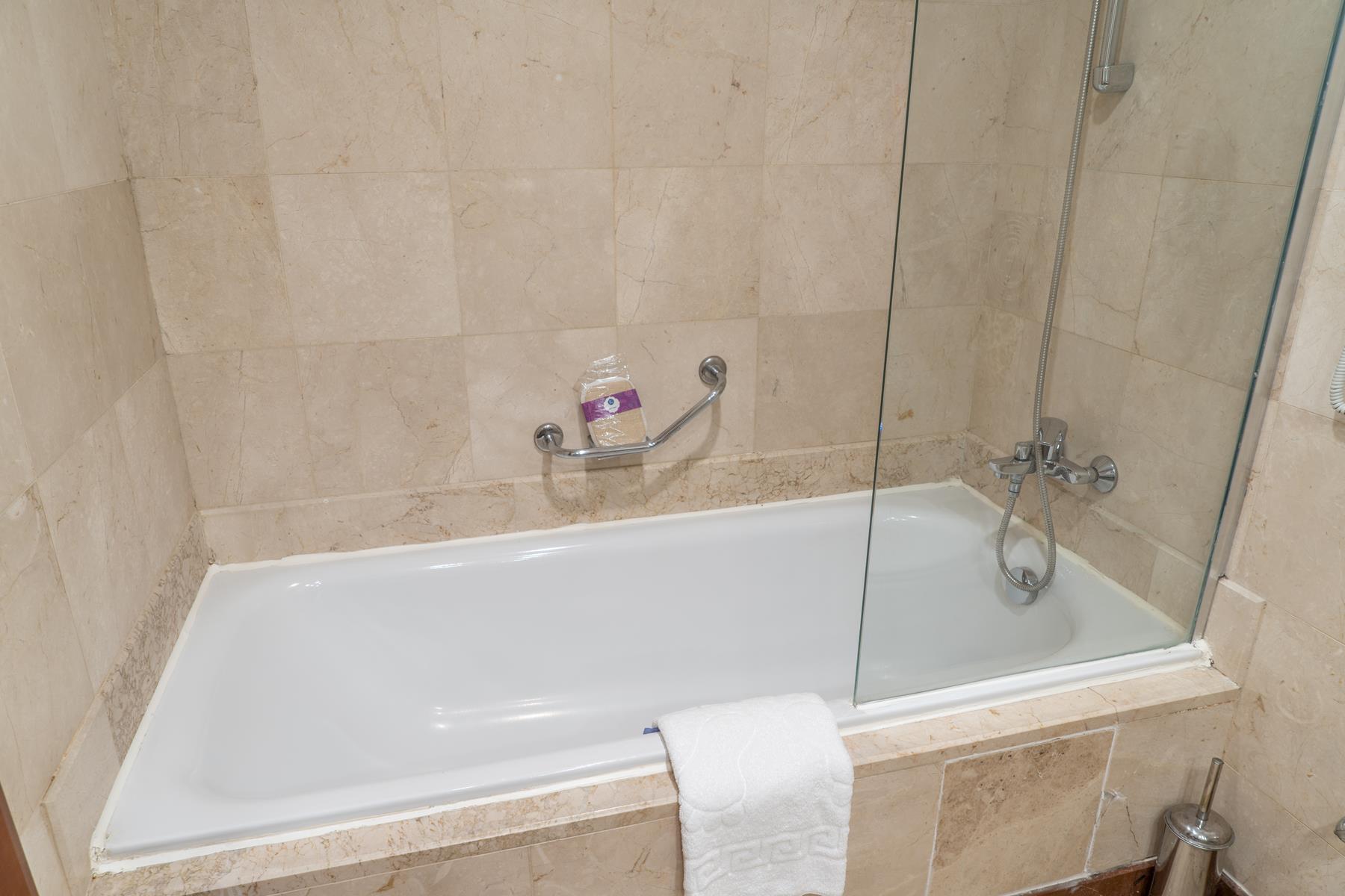 IC Hotels Airport Rezervasyon