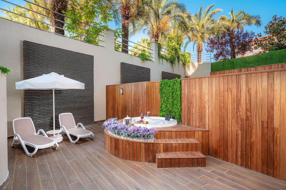 Leodikya Kirman Premium Rezervasyon