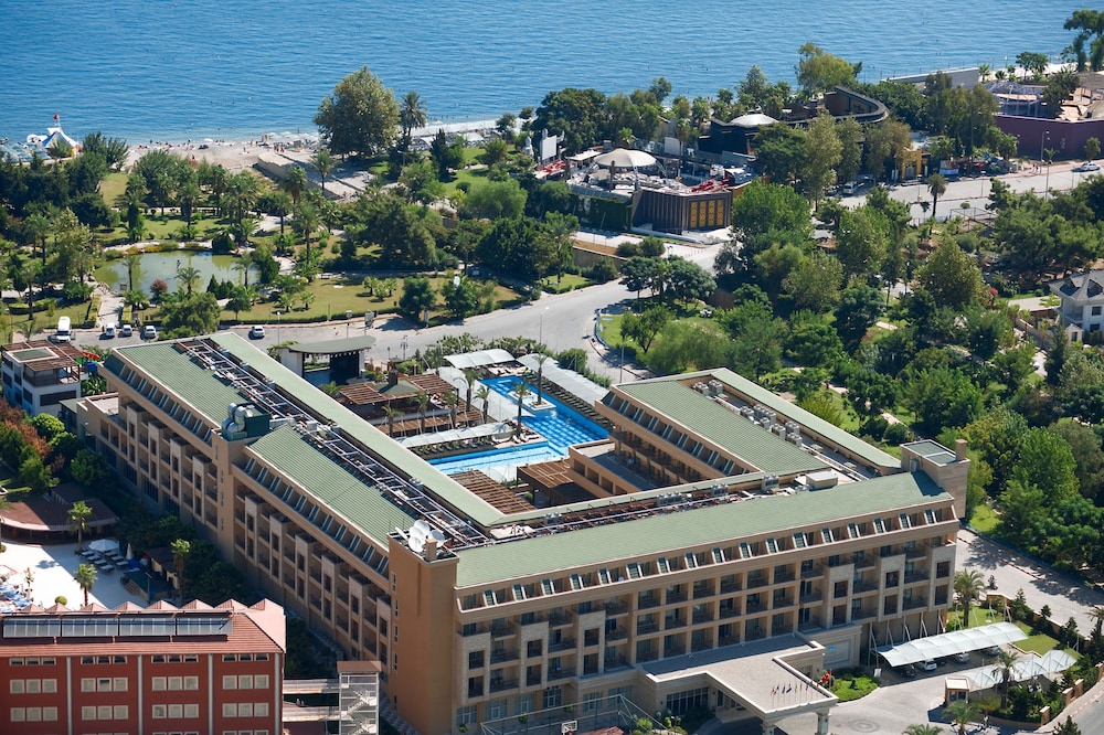 Crystal Deluxe Rezervasyon