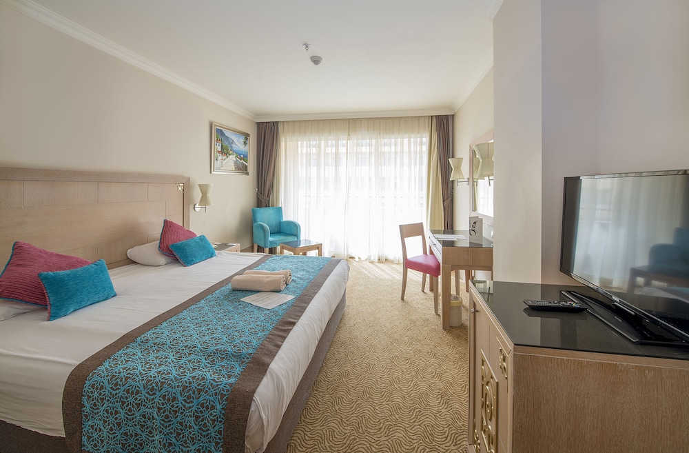 Crystal Deluxe Rezervasyon