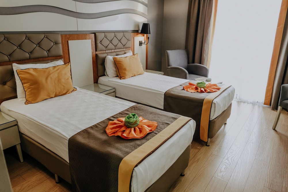 Saturn Palace Resort Rezervasyon