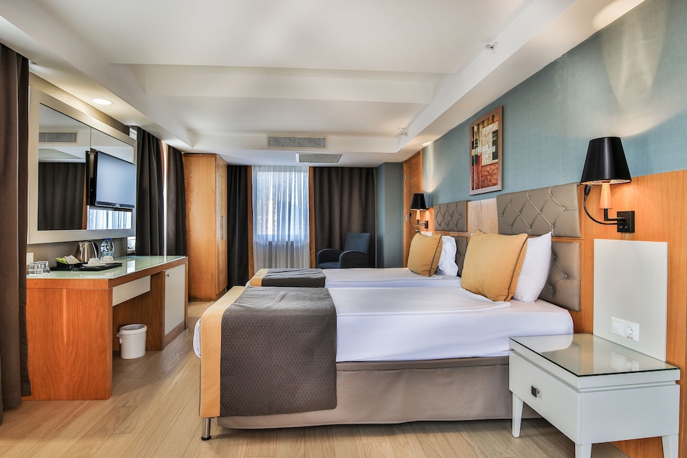 Saturn Palace Resort Rezervasyon