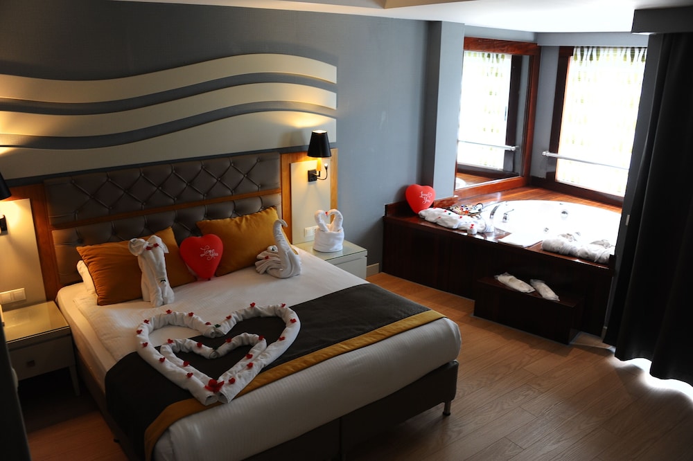 Saturn Palace Resort Rezervasyon