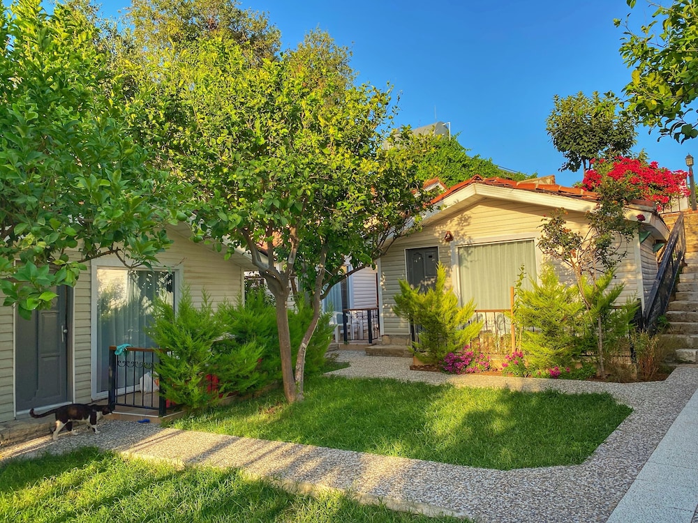 Leda Beach Hotel Rezervasyon