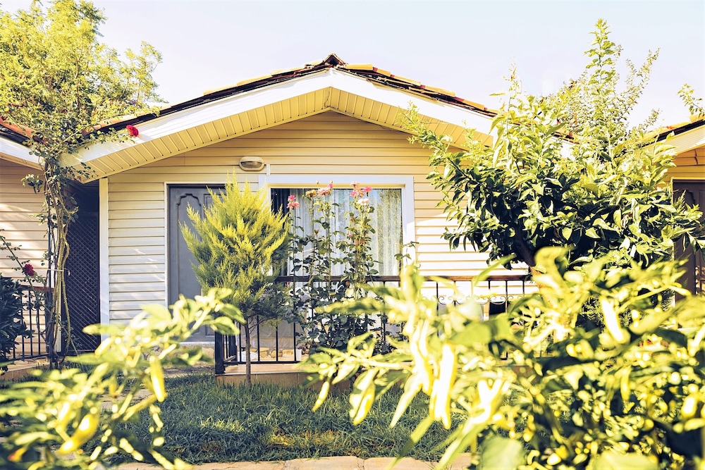 Leda Beach Hotel Rezervasyon