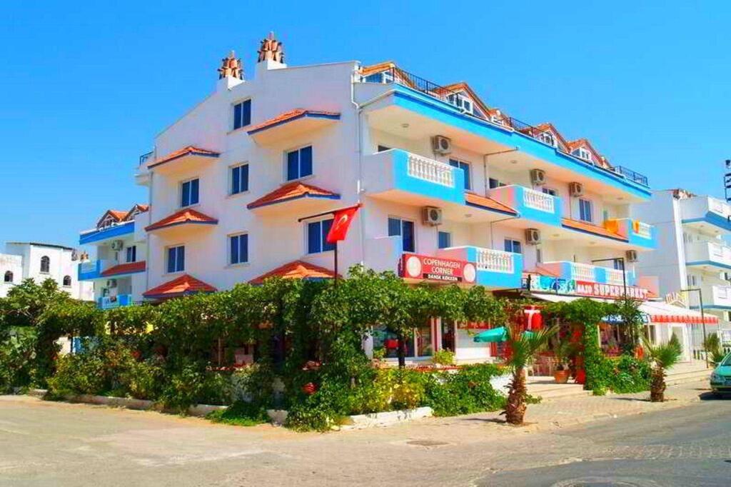 Atlantis Apartments Rezervasyon