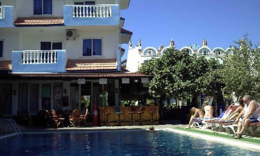 Atlantis Apartments Rezervasyon