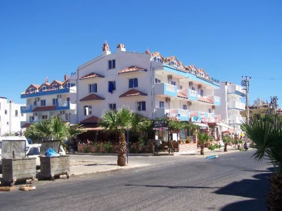 Atlantis Apartments Rezervasyon