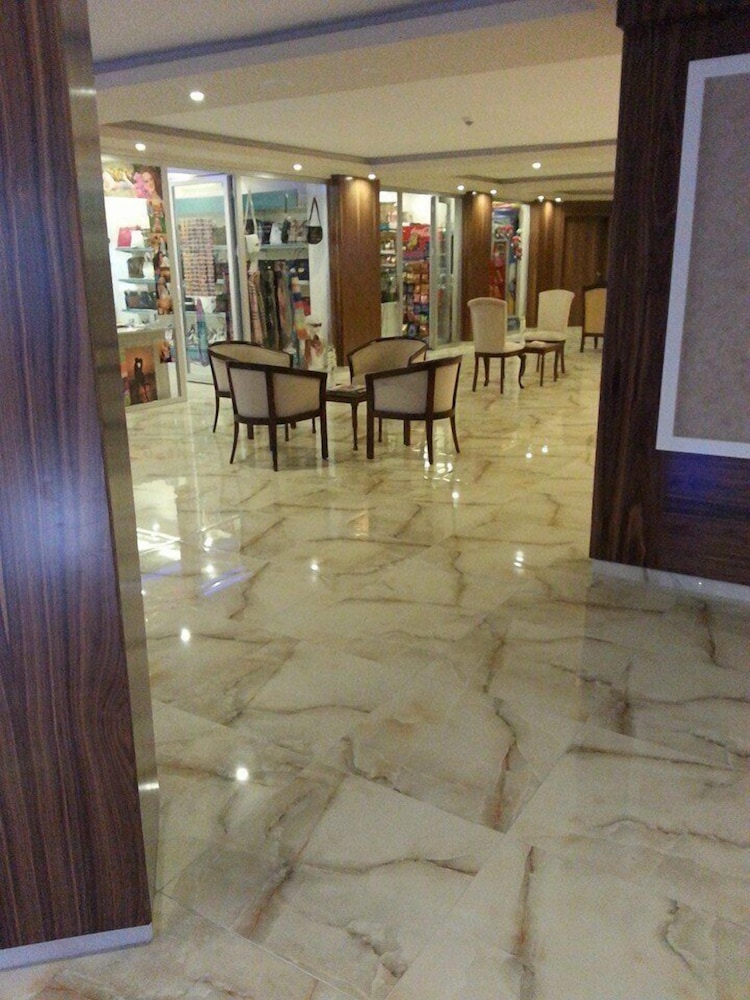 Lavinia Apart Hotel Rezervasyon