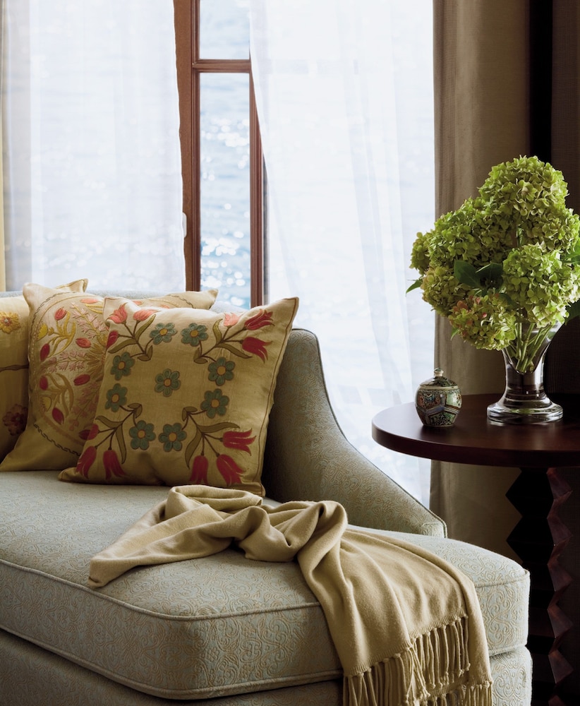 Four Seasons Hotel Istanbul At The Bosphorus Rezervasyon