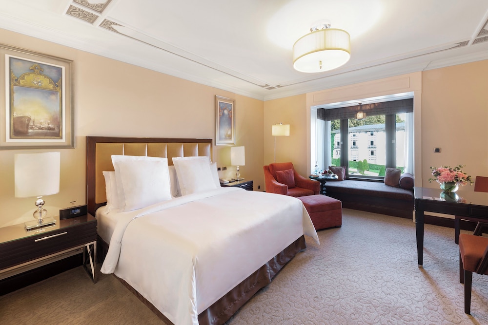 Four Seasons Hotel Istanbul At The Bosphorus Rezervasyon