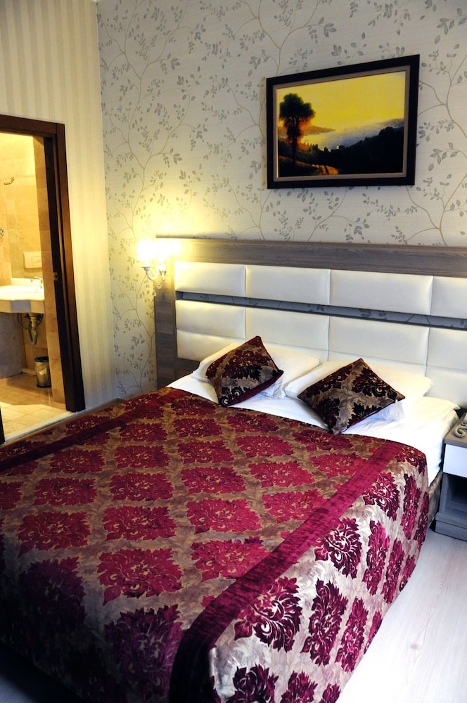 Nil Hotel Rezervasyon