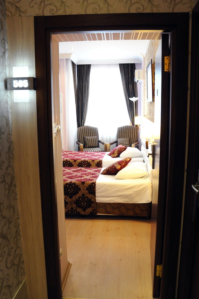 Nil Hotel Rezervasyon