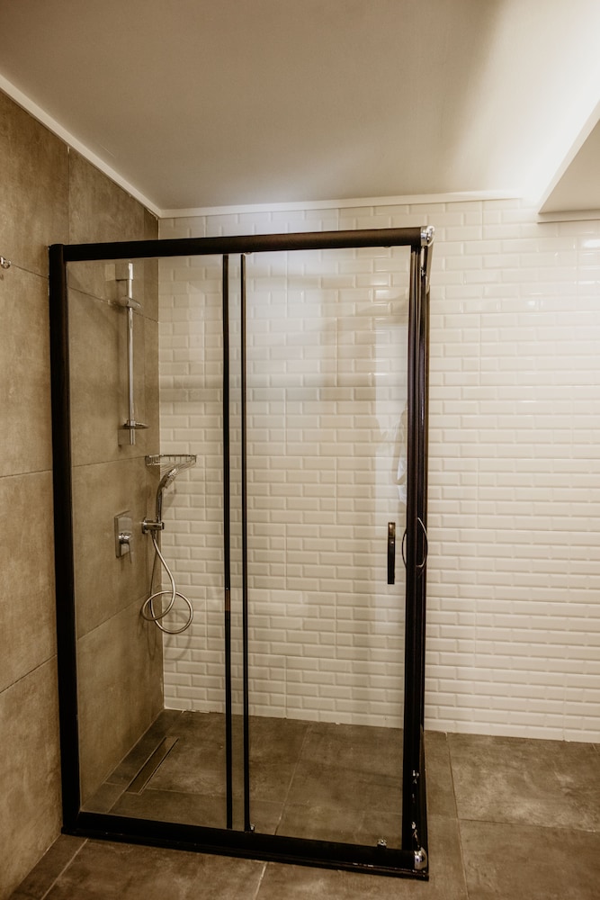 Ramira Joy Hotel Rezervasyon