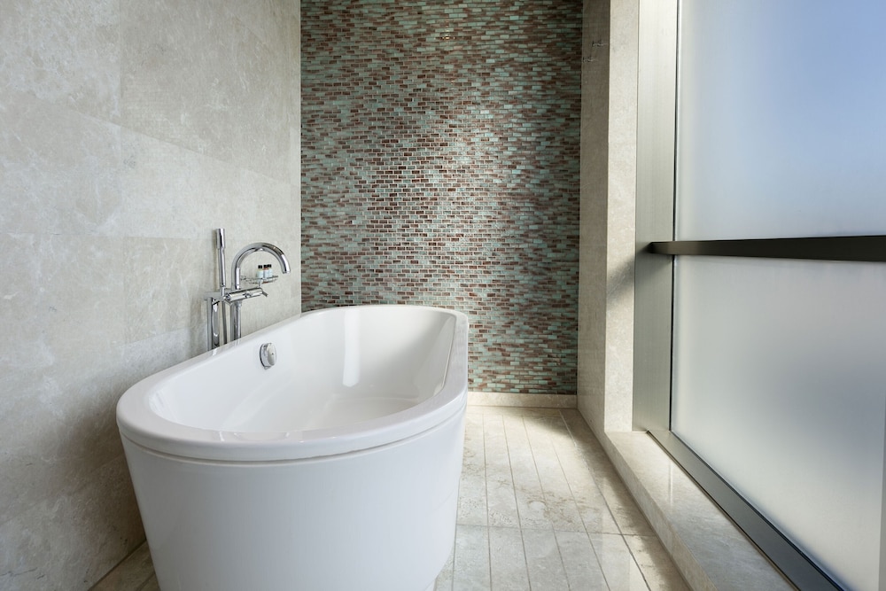 Titanic Business Kartal Rezervasyon