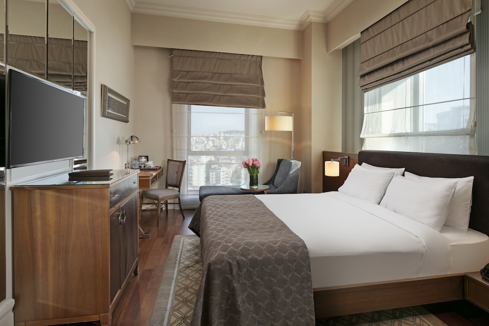 Titanic Business Kartal Rezervasyon