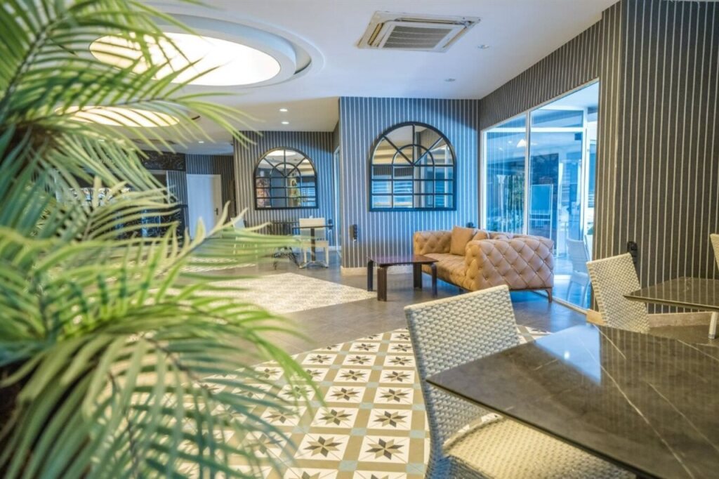 Point Beach Hotel Rezervasyon