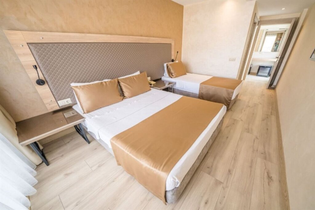 Point Beach Hotel Rezervasyon