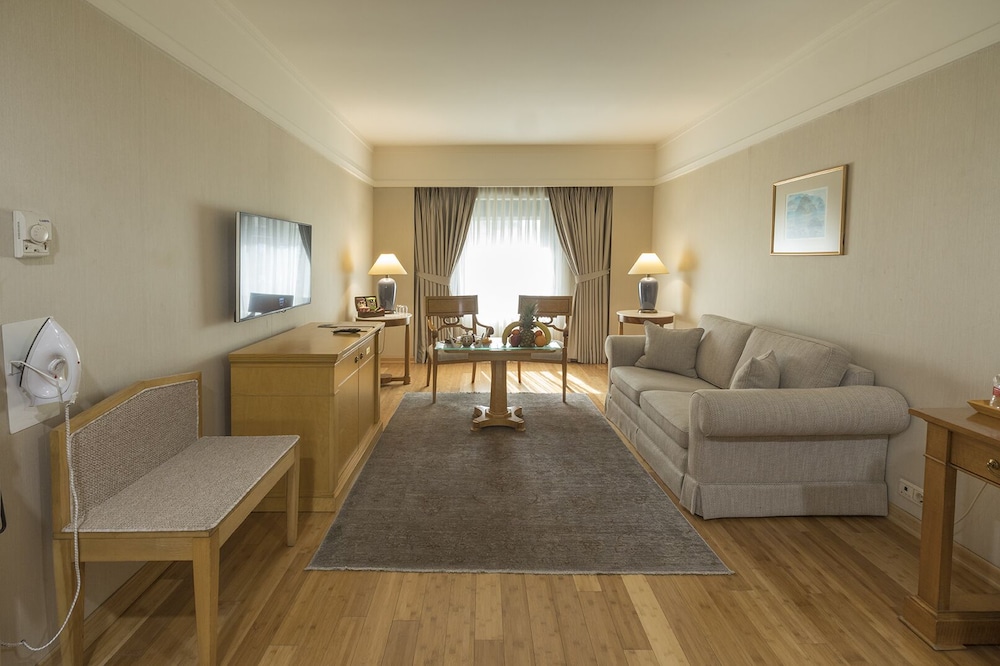 Zorlu Grand Rezervasyon