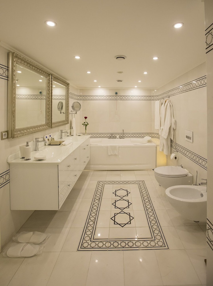 Zorlu Grand Rezervasyon