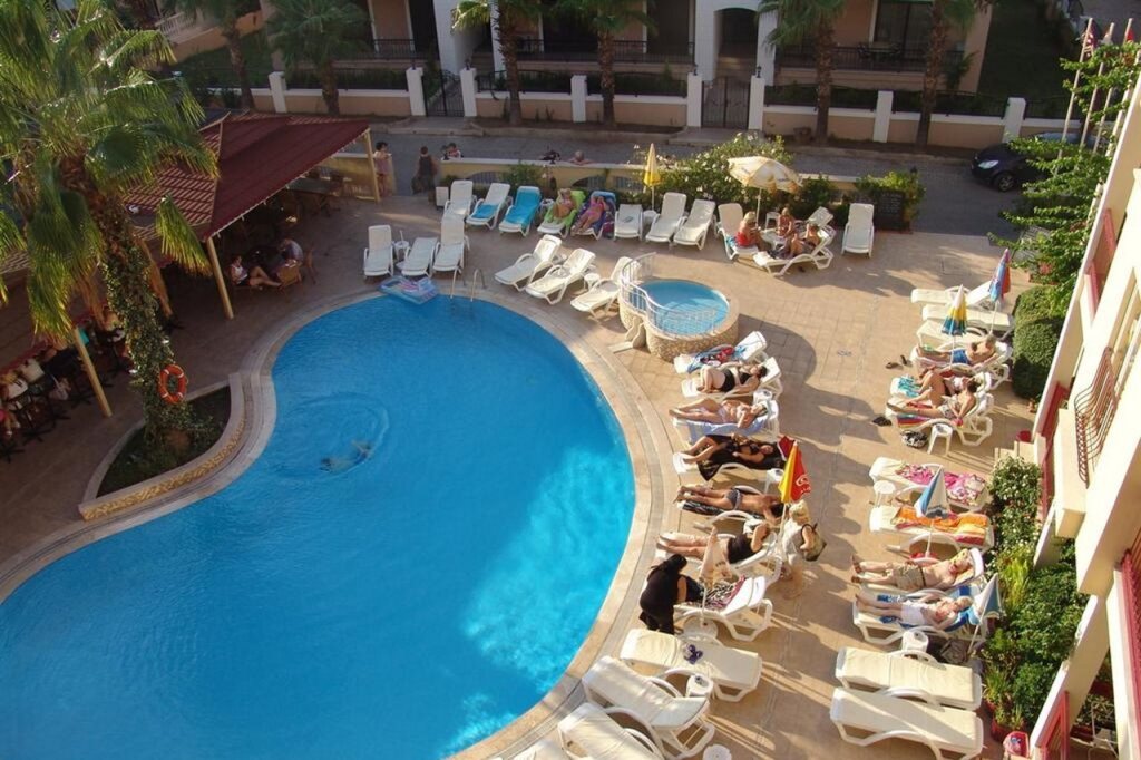 Club Amaris Apartments Rezervasyon