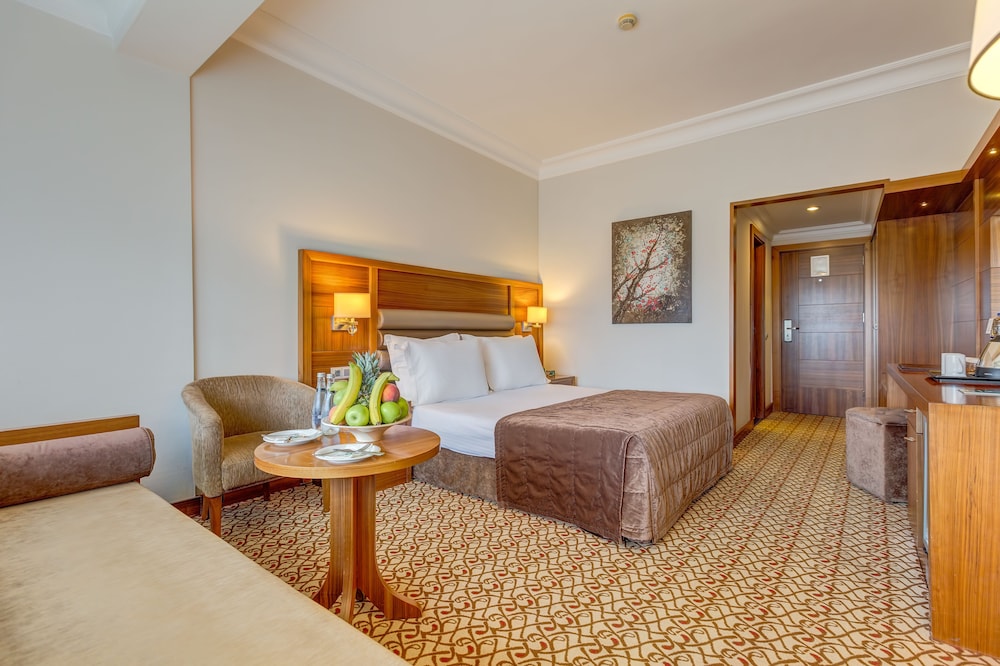 Büyük Abant Oteli & Kongre Merkezi Rezervasyon