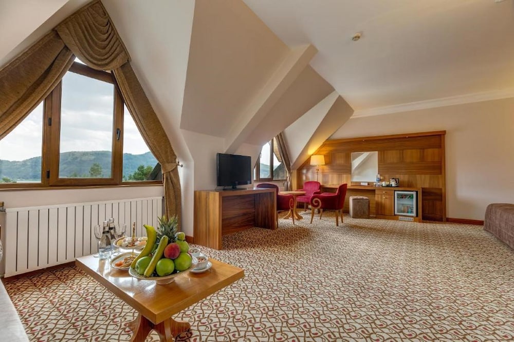 Büyük Abant Oteli & Kongre Merkezi Rezervasyon