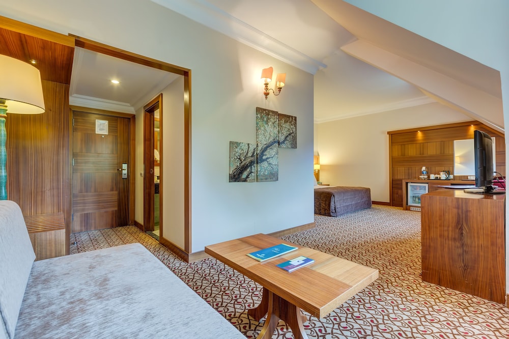 Büyük Abant Oteli & Kongre Merkezi Rezervasyon