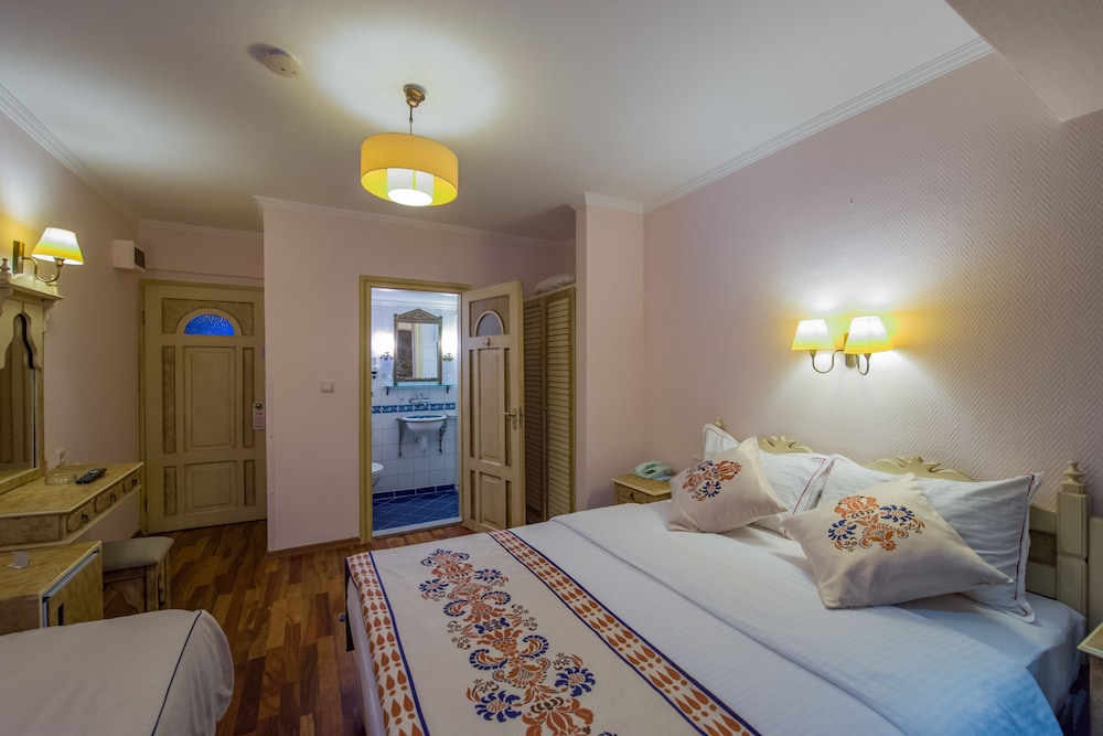 Assos Nazlihan Hotel Rezervasyon