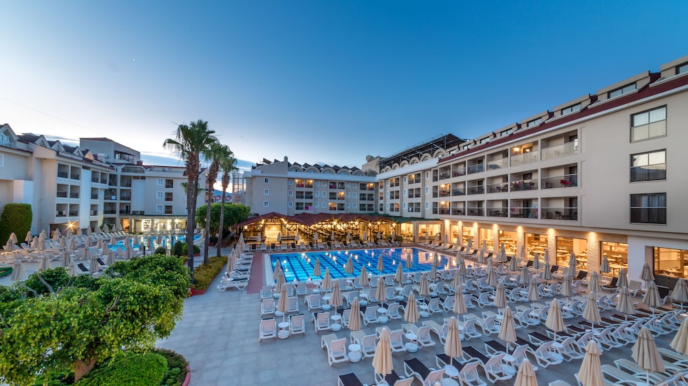 Julian Club Rezervasyon