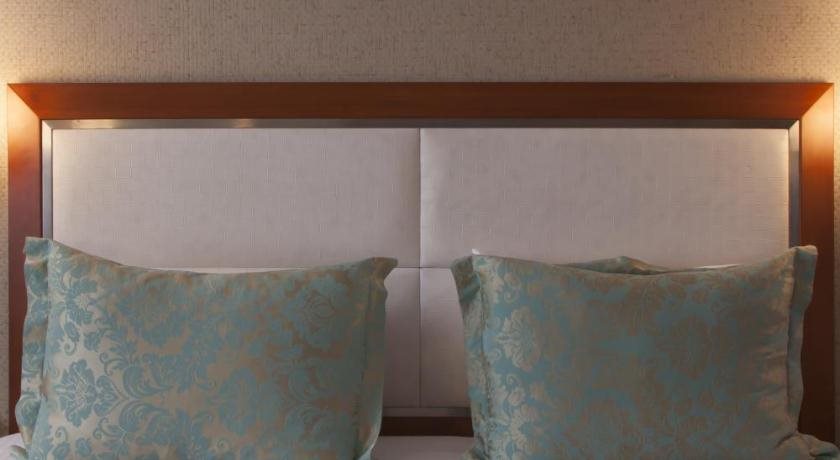 Hotel Houston Rezervasyon