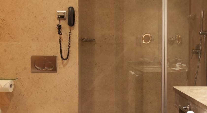 Hotel Houston Rezervasyon