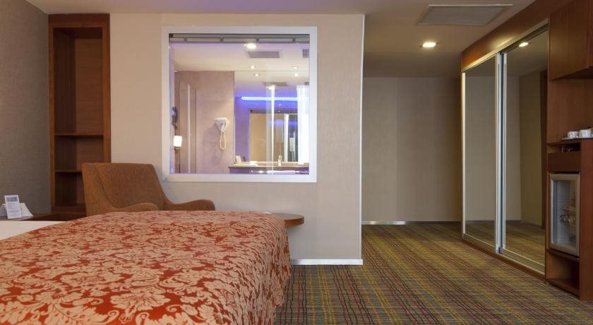 Hotel Houston Rezervasyon