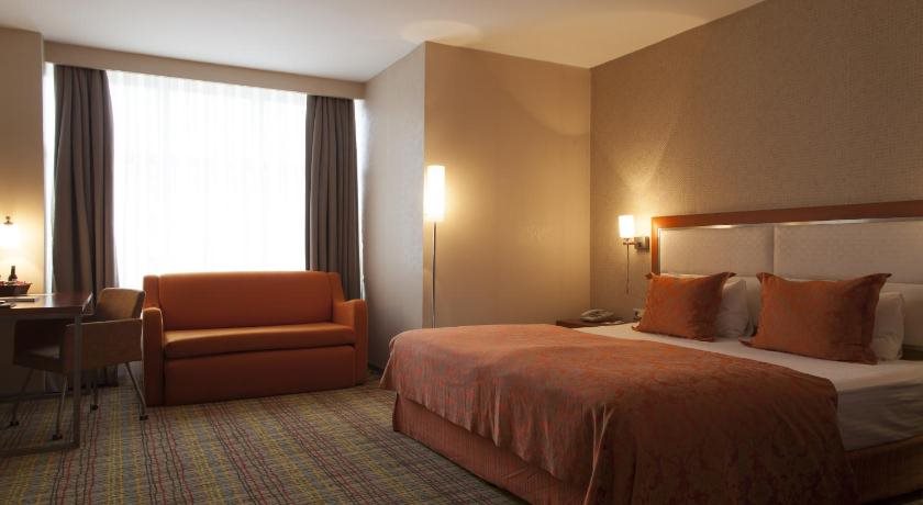 Hotel Houston Rezervasyon