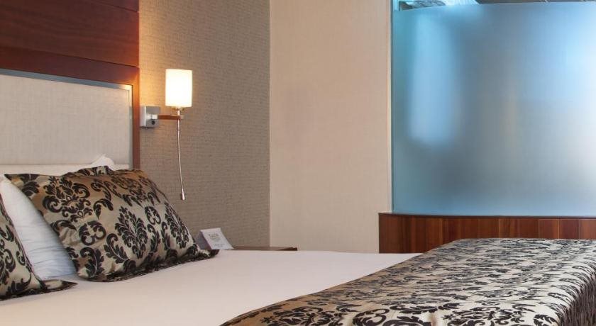 Hotel Houston Rezervasyon