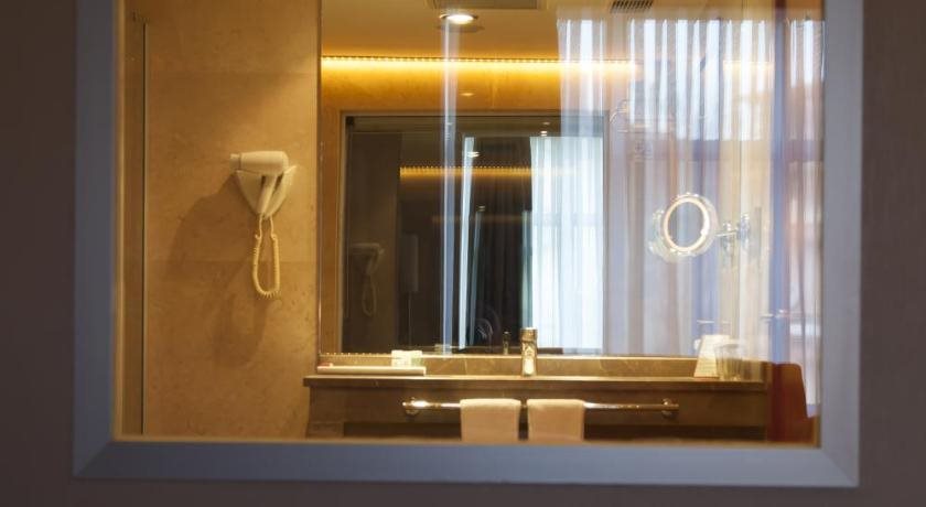 Hotel Houston Rezervasyon