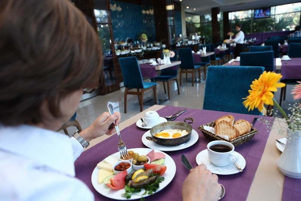 Büyük Saruhan Hotel Rezervasyon