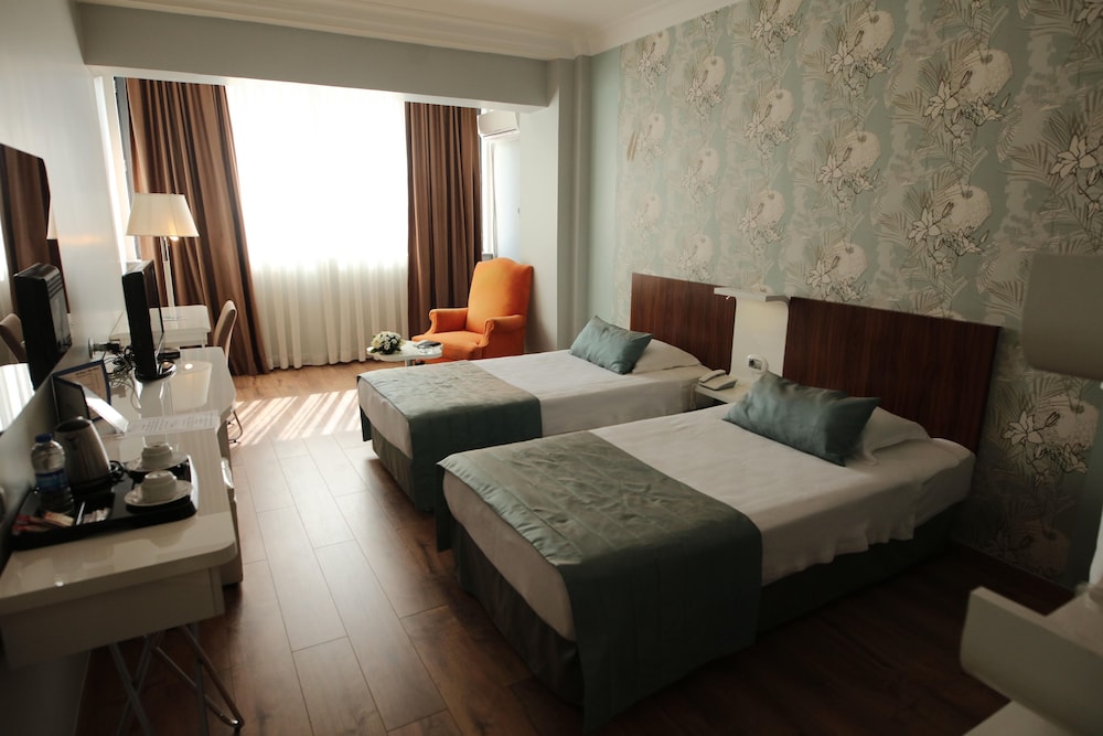 Büyük Saruhan Hotel Rezervasyon