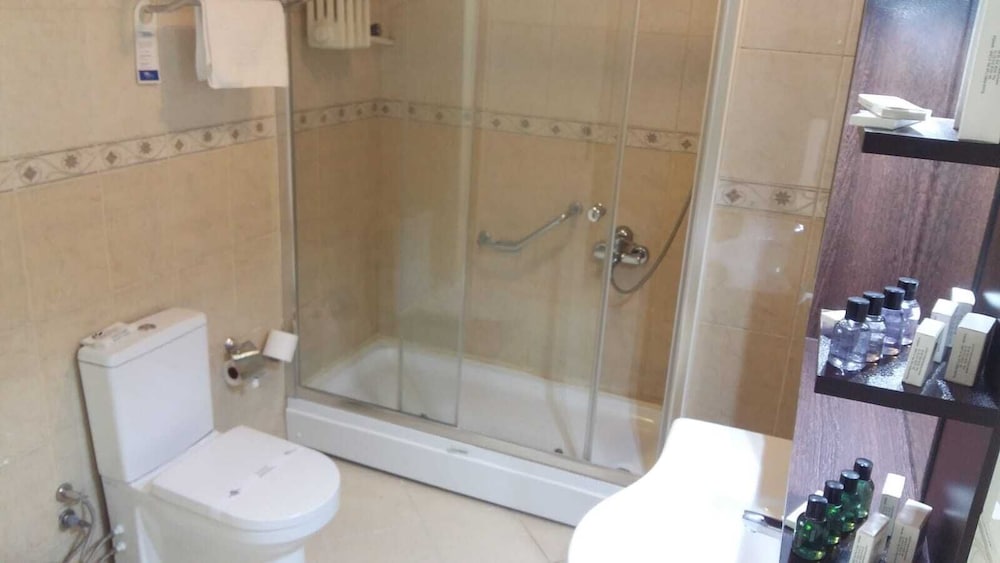 Büyük Saruhan Hotel Rezervasyon