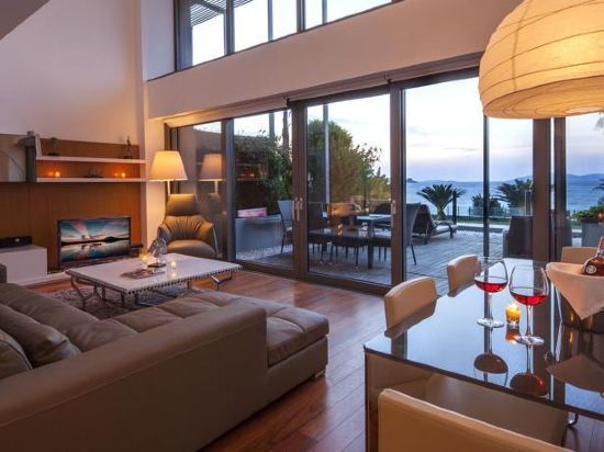 7800 Cesme Residences & Hotel Rezervasyon