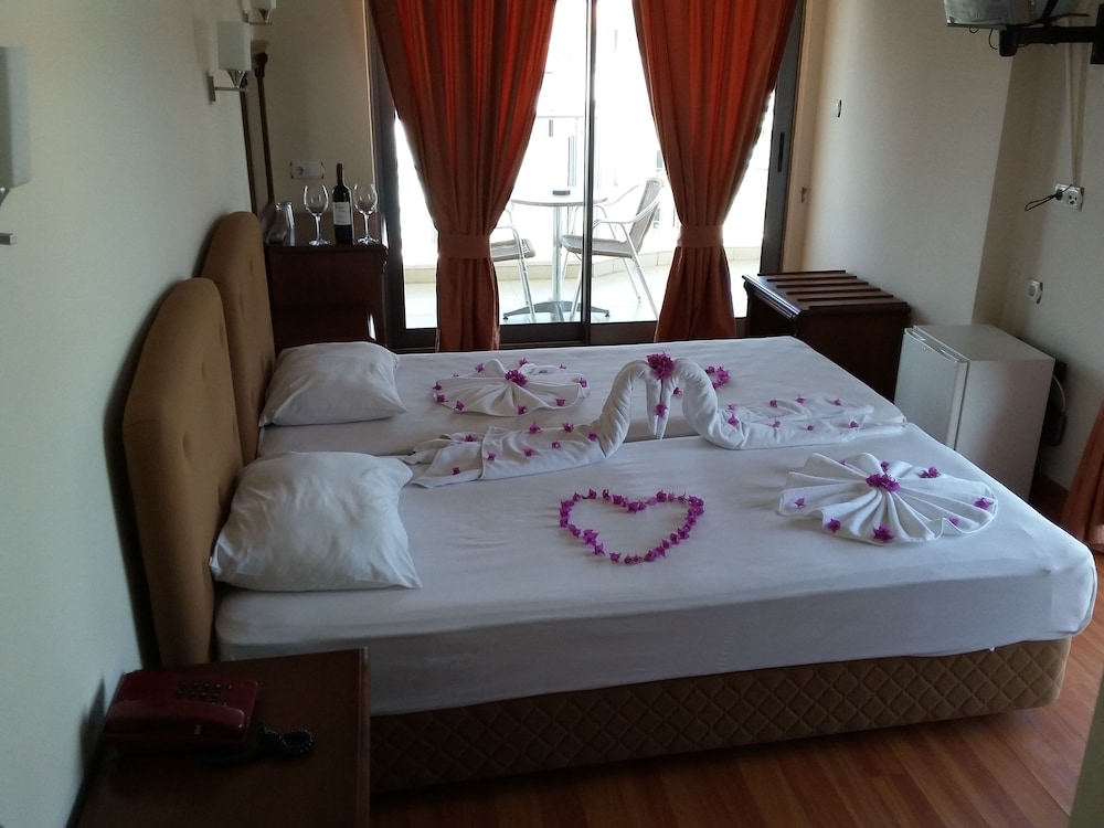 CihanTürk Hotel Rezervasyon